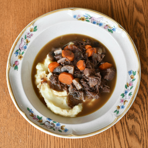 Beef stew with mashed potatoes